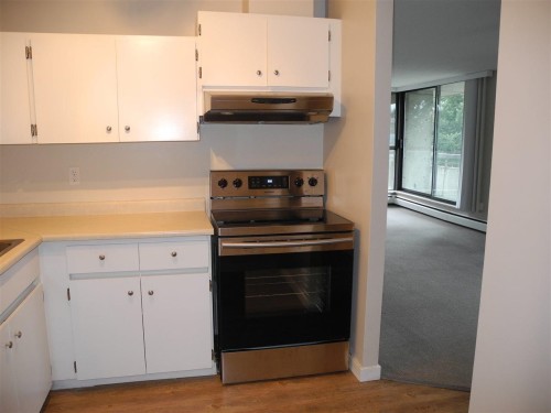 702-3771 Bartlett Court, Burnaby, BC 