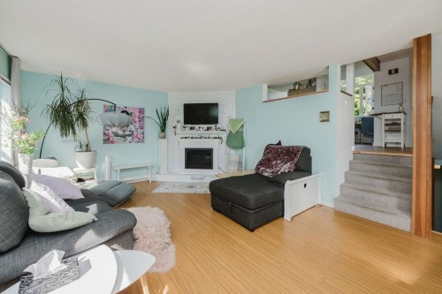 1-623 Farnham Road, Gibsons, BC 
