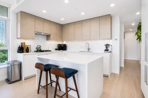 705-4168 Lougheed Highway, Burnaby, BC 