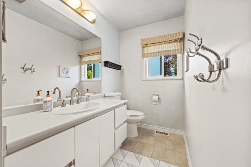 1594 Elinor Crescent, Port Coquitlam, BC 