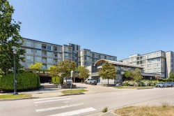 562-4099 Stolberg Street  Richmond, BC V6X 0J4