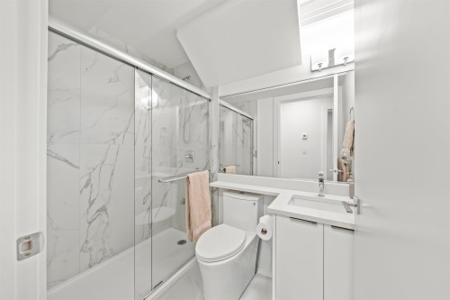 742 58Th Avenue E, Vancouver, BC 