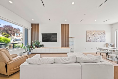 742 58Th Avenue E, Vancouver, BC 