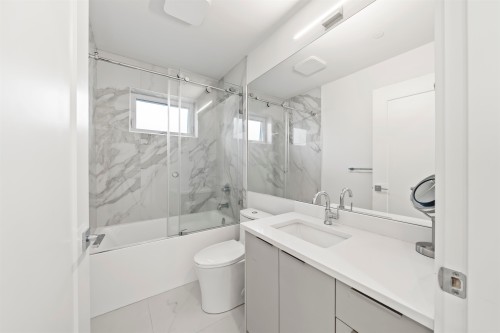 742 58Th Avenue E, Vancouver, BC 