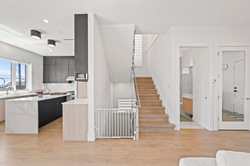 742 58Th Avenue E, Vancouver, BC 