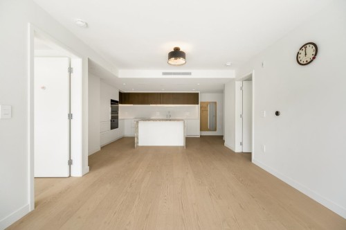 201-3596 28Th Avenue W, Vancouver, BC 