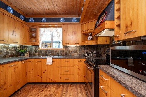 3554 Hastings Street, Port Coquitlam, BC 