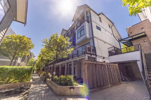 13-5132 Canada Way, Burnaby, BC 