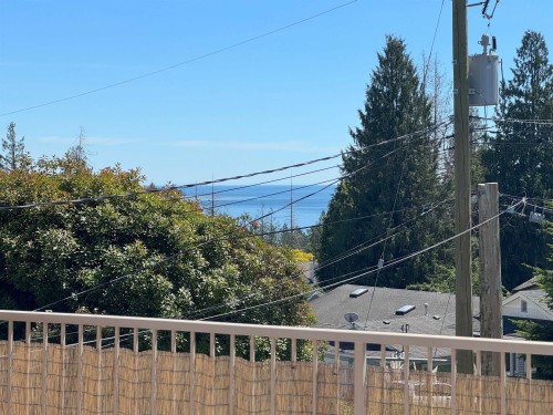 5457 Carnaby Place, Sechelt, BC 