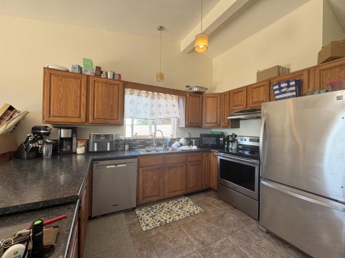 5457 Carnaby Place, Sechelt, BC 