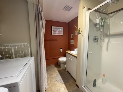 5457 Carnaby Place, Sechelt, BC 