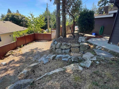 5457 Carnaby Place, Sechelt, BC 