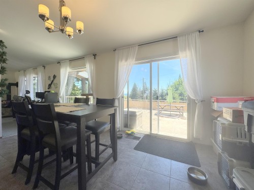 5457 Carnaby Place, Sechelt, BC 