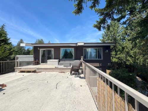 5457 Carnaby Place, Sechelt, BC 
