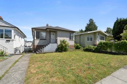 942 Nanaimo Street  Vancouver, BC V5L 4S9