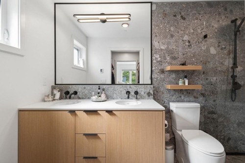 11 19Th Avenue E, Vancouver, BC 