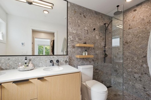 11 19Th Avenue E, Vancouver, BC 
