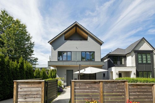 11 19Th Avenue E, Vancouver, BC 
