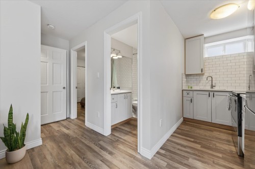 1528 Pender Street E, Vancouver, BC 