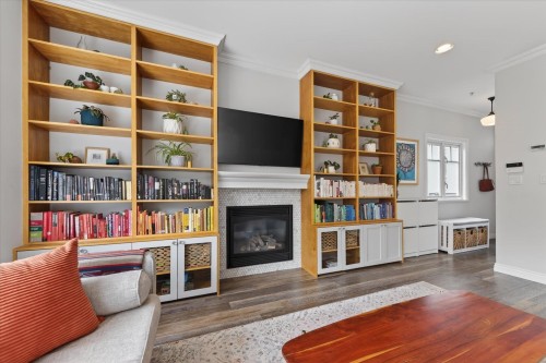 1528 Pender Street E, Vancouver, BC 
