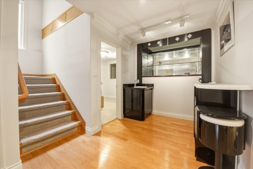 6582 Maple Street, Vancouver, BC 