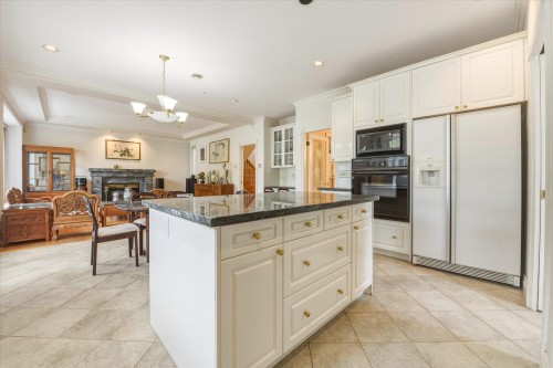 6582 Maple Street, Vancouver, BC 