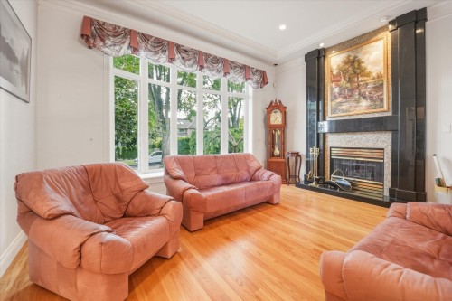 6582 Maple Street, Vancouver, BC 
