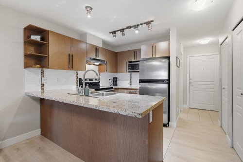 403-2088 Beta Avenue, Burnaby, BC 