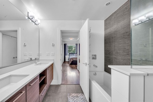 307-8580 River District Crossing, Vancouver, BC 