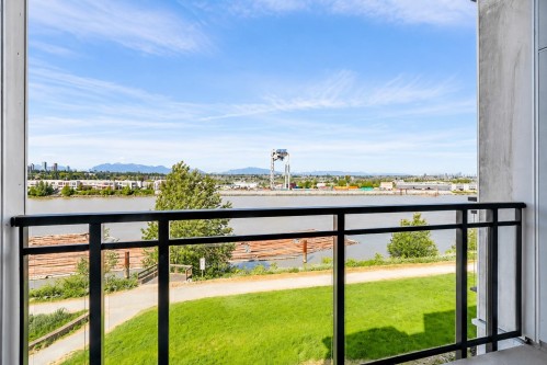 511-10033 River Drive, Richmond, BC 