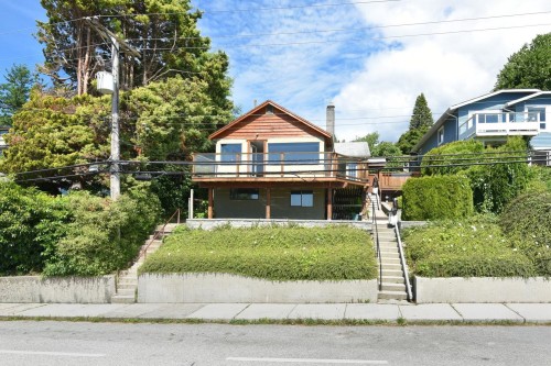 511 Fletcher Road S Gibsons, BC V0N 1V8