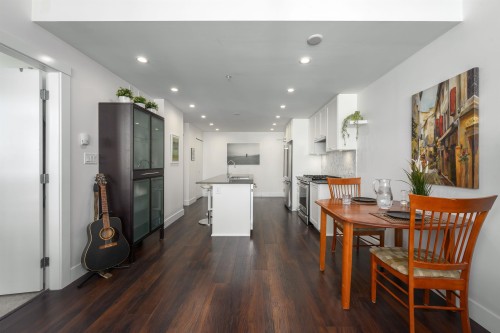504-131 3rd Street E North Vancouver, BC V7L 0E3