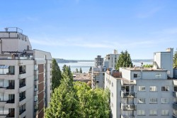 504-1750 Esquimalt Avenue  West Vancouver, BC V7V 1R8