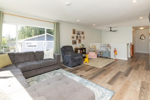 5607 Wakefield Road, Sechelt, BC 