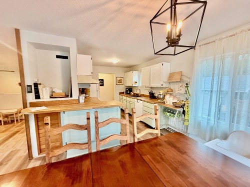 5607 Wakefield Road, Sechelt, BC 