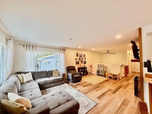 5607 Wakefield Road, Sechelt, BC 
