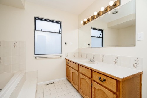 9335 Patterson Road, Richmond, BC 
