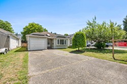 11484 207 Street  Maple Ridge, BC V2X 1X1