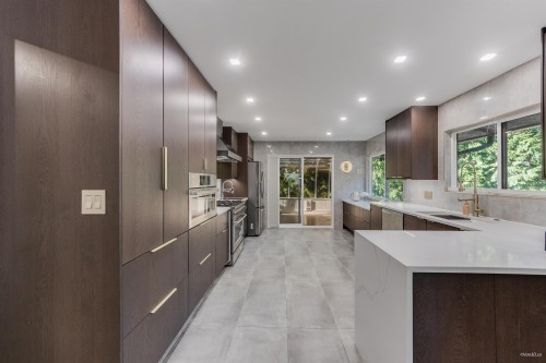 4491 Primrose Lane, North Vancouver, BC 