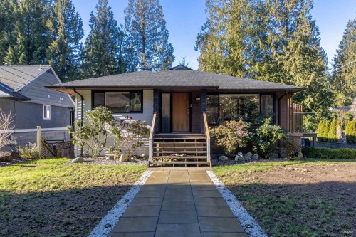 4491 Primrose Lane, North Vancouver, BC 