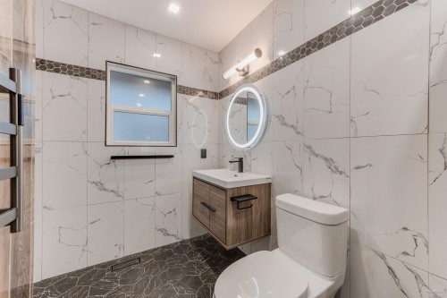 4491 Primrose Lane, North Vancouver, BC 