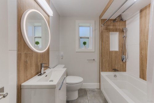 4491 Primrose Lane, North Vancouver, BC 