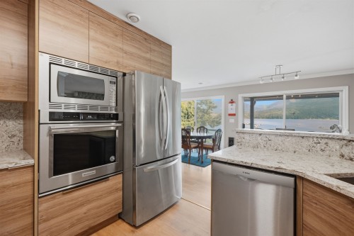 5810 Marine Way, Sechelt, BC 