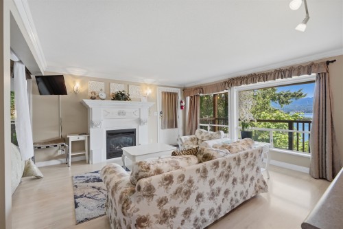 5810 Marine Way, Sechelt, BC 