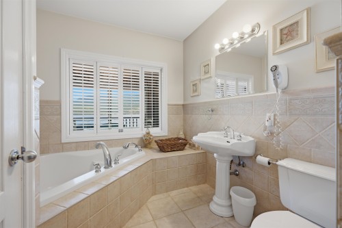 5810 Marine Way, Sechelt, BC 