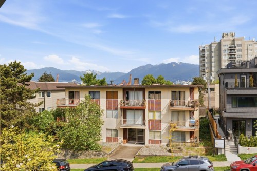 1828 Georgia Street E, Vancouver, BC 
