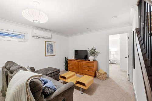1828 Georgia Street E, Vancouver, BC 