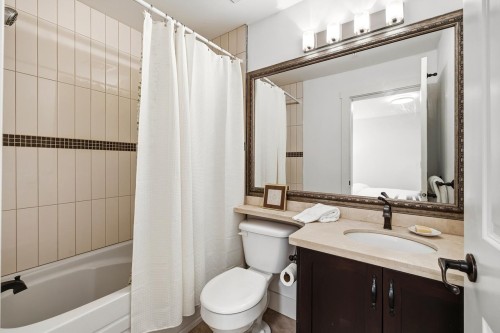 1828 Georgia Street E, Vancouver, BC 