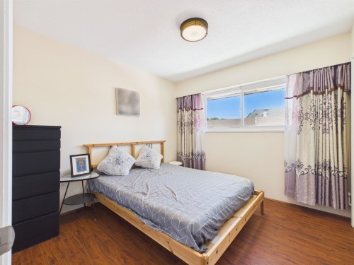 6119 Service Street, Burnaby, BC 
