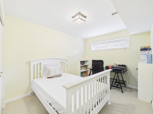 6119 Service Street, Burnaby, BC 